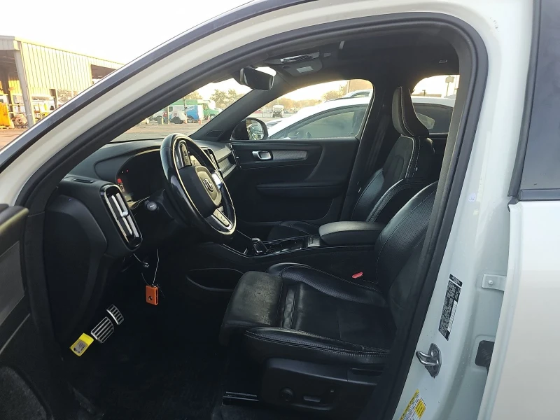 Volvo XC40 Recharge Pure Electric P8, снимка 7 - Автомобили и джипове - 53531110