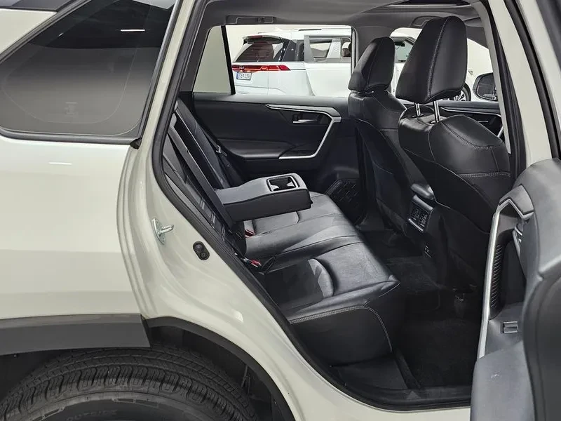 Toyota Rav4 2.5 2Wd, снимка 11 - Автомобили и джипове - 56131155