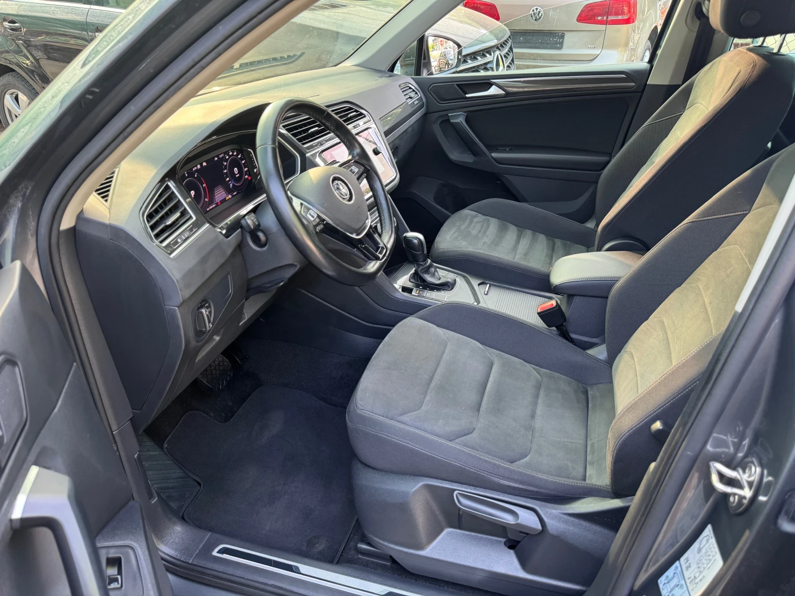 VW Tiguan 2.0TDI* DSG* R-line*  - изображение 10