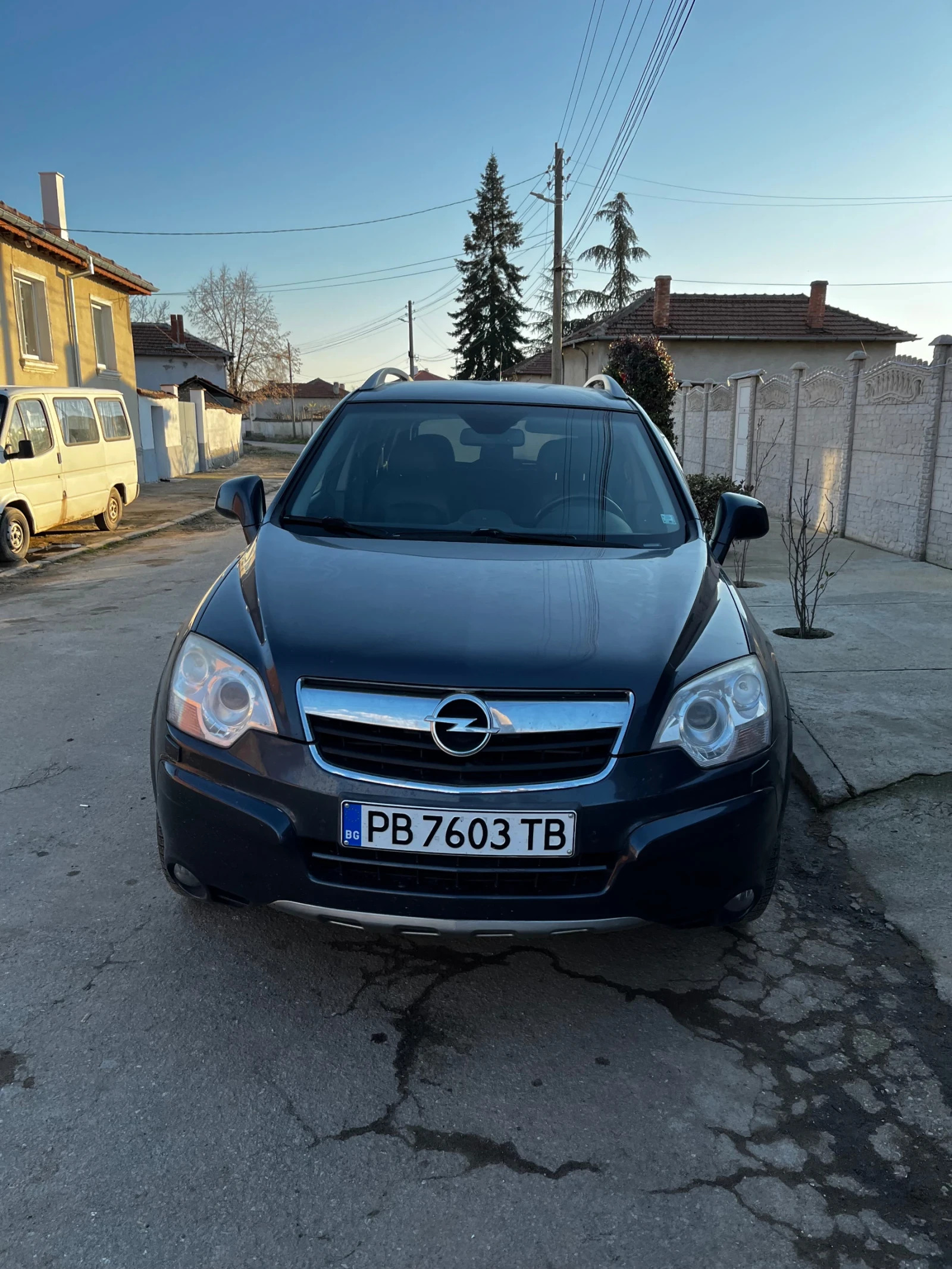 Opel Antara 2.0 4x4 - изображение 2