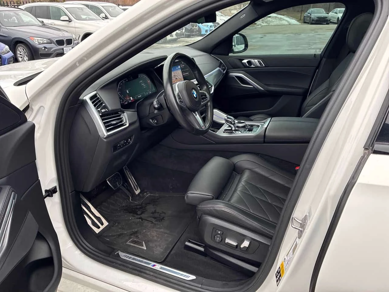 BMW X6 xDrive40i/ДИСТРОНИК/360/LASER/ПАНОРАМА/OT BMW, снимка 7 - Автомобили и джипове - 54445123