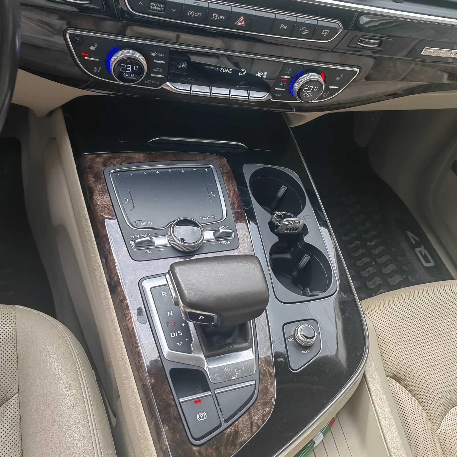 Audi Q7 Prestige 3.0 T, снимка 10 - Автомобили и джипове - 54519253