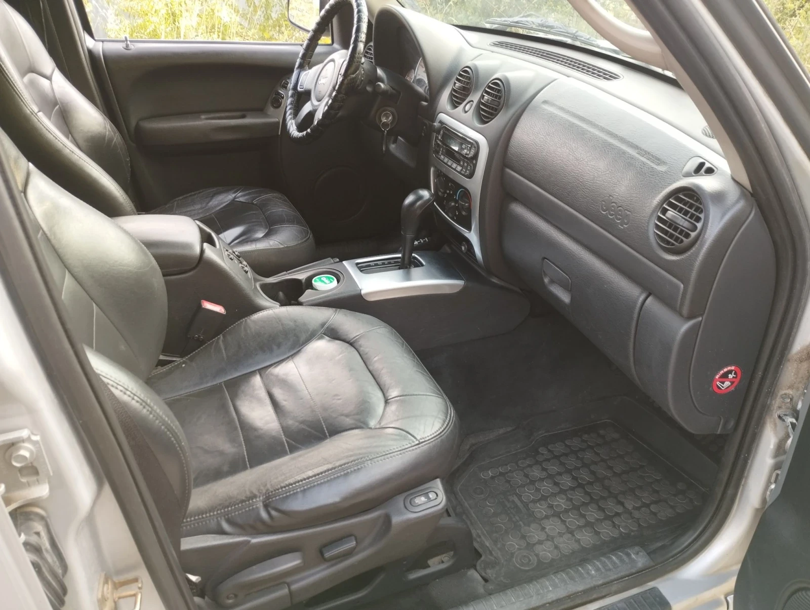 Jeep Cherokee 2.8, снимка 10 - Автомобили и джипове - 56487440