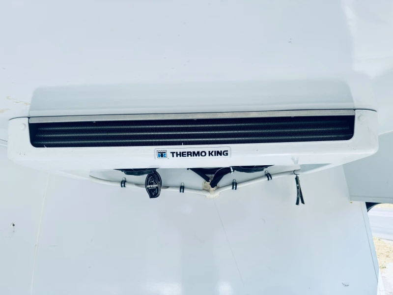 Ford Transit 2.2 TDCi 155 k.c * ХЛАДИЛЕН*  с Б категория , снимка 16 - Бусове и автобуси - 51126211