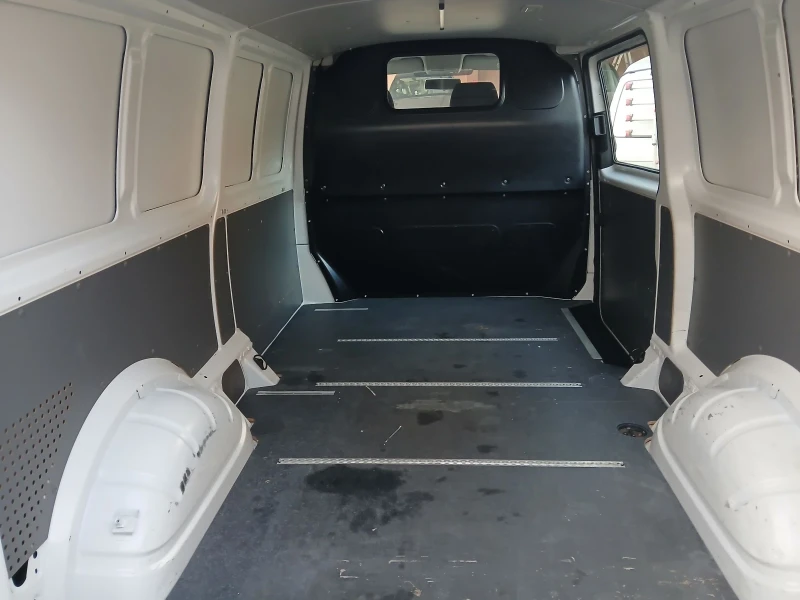 VW Transporter 2.0TDI, снимка 15 - Бусове и автобуси - 52837458