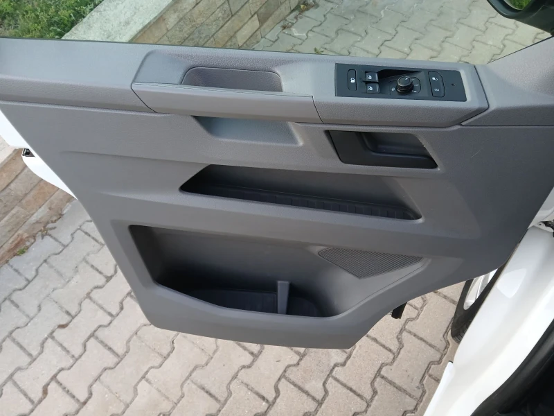 VW Transporter 2.0TDI, снимка 9 - Бусове и автобуси - 52837458