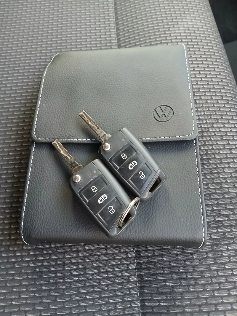 VW Transporter 2.0TDI, снимка 12 - Бусове и автобуси - 52837458