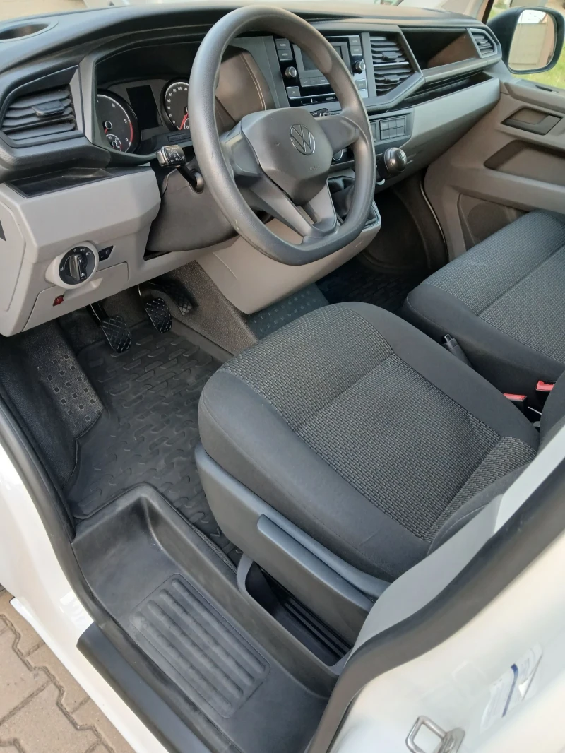 VW Transporter 2.0TDI, снимка 11 - Бусове и автобуси - 52837458