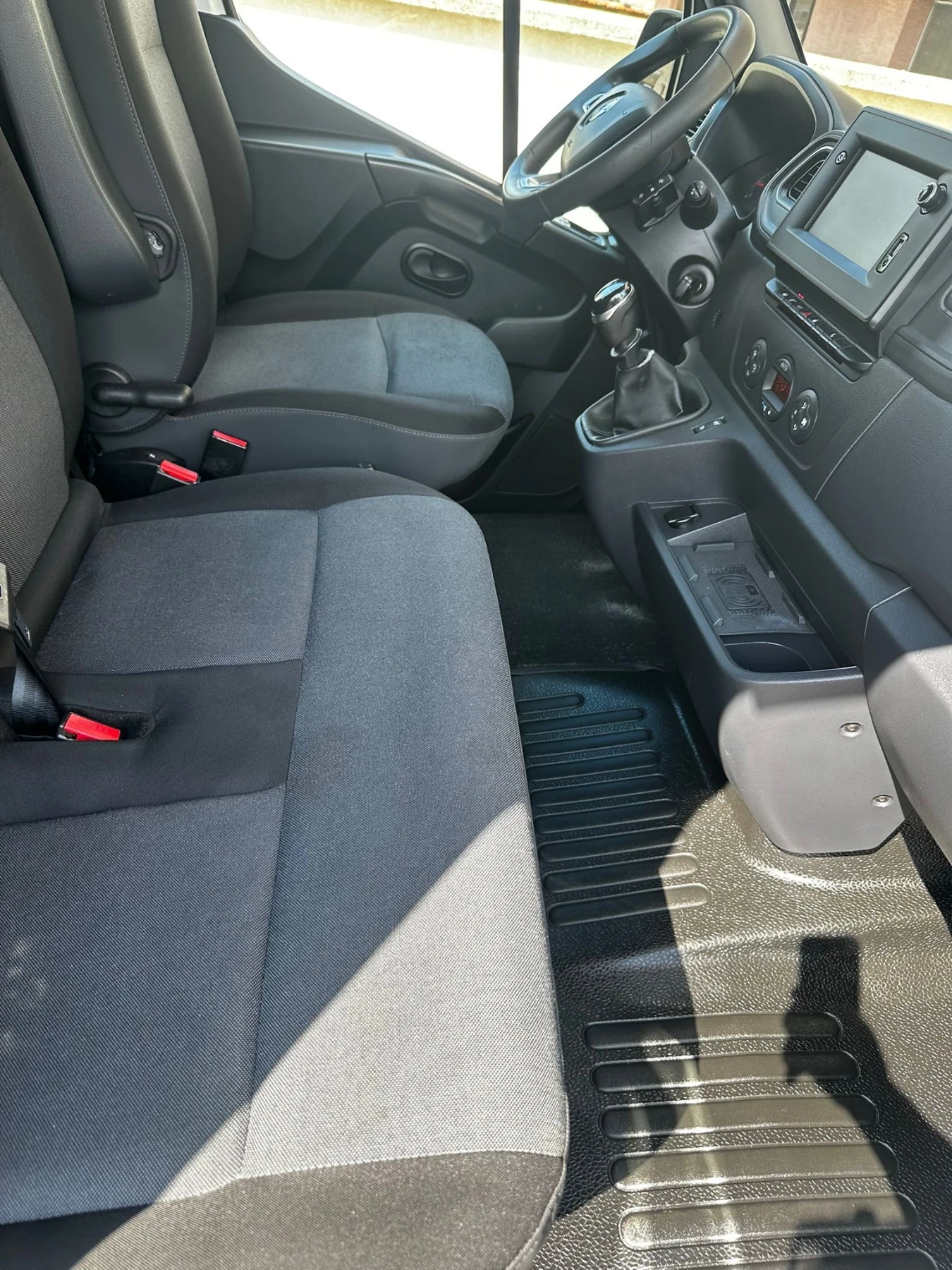 Renault Master 2.3DCI, снимка 13 - Бусове и автобуси - 55027237