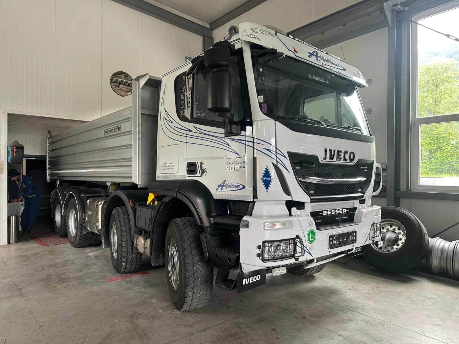Iveco Trakker 500. EURO 6 8X4 - изображение 7