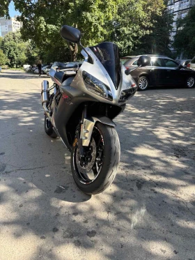 ������ Yamaha YZF-R1