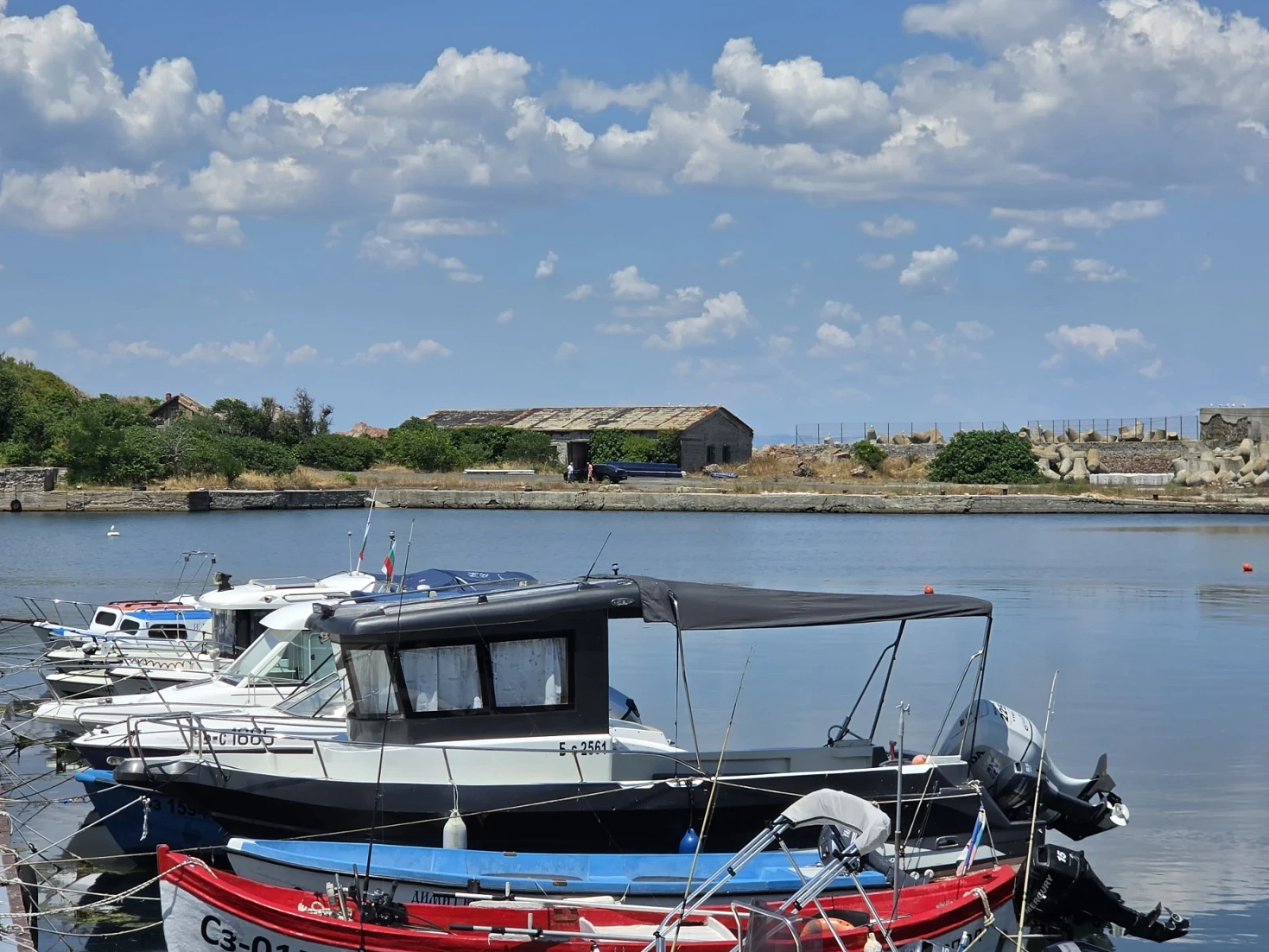 Моторна яхта Собствено производство, снимка 2 - Воден транспорт - 55063662