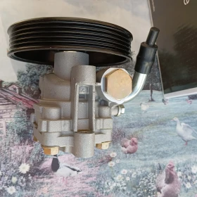 хидравлична помпа за управлнието на Сузуки гранд Витара, бнзин 2004г , снимка 4