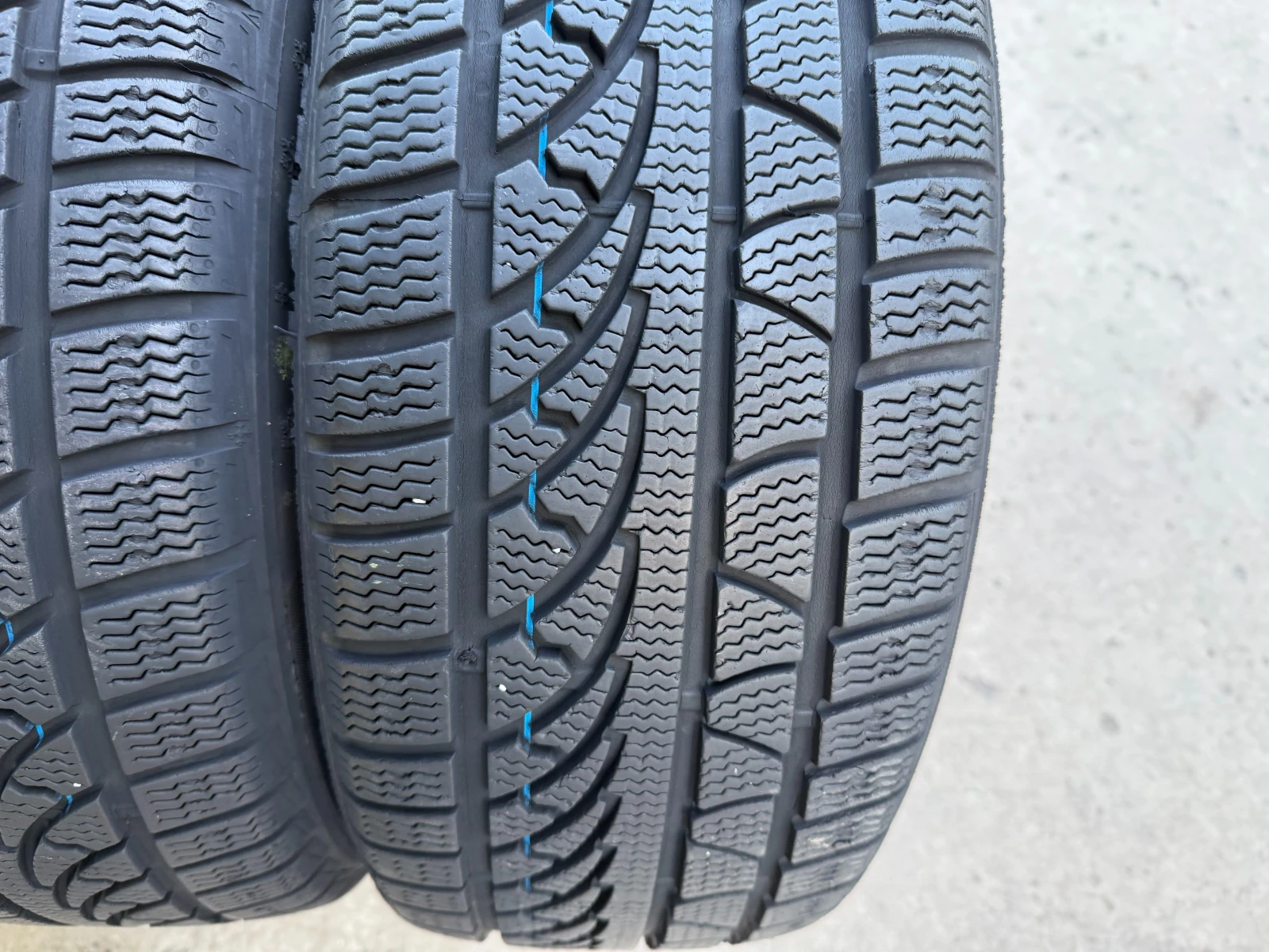 Гуми Зимни 205/55R16, снимка 7 - Гуми и джанти - 55832893