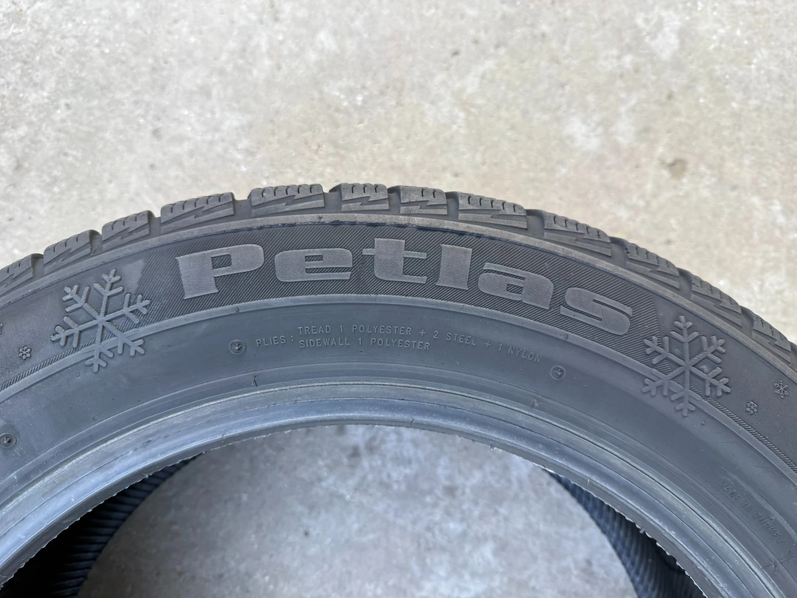 Гуми Зимни 205/55R16, снимка 8 - Гуми и джанти - 55832893