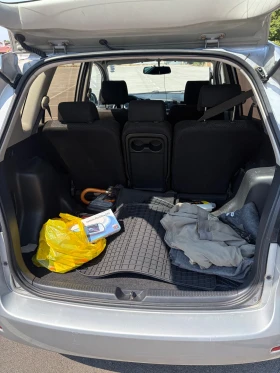 Toyota Corolla verso, снимка 7