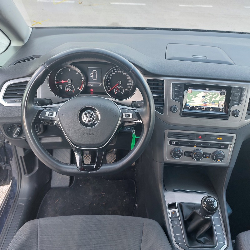 VW Golf 1.6tdi sportvan EURO 6  155600km, снимка 12 - Автомобили и джипове - 45407341