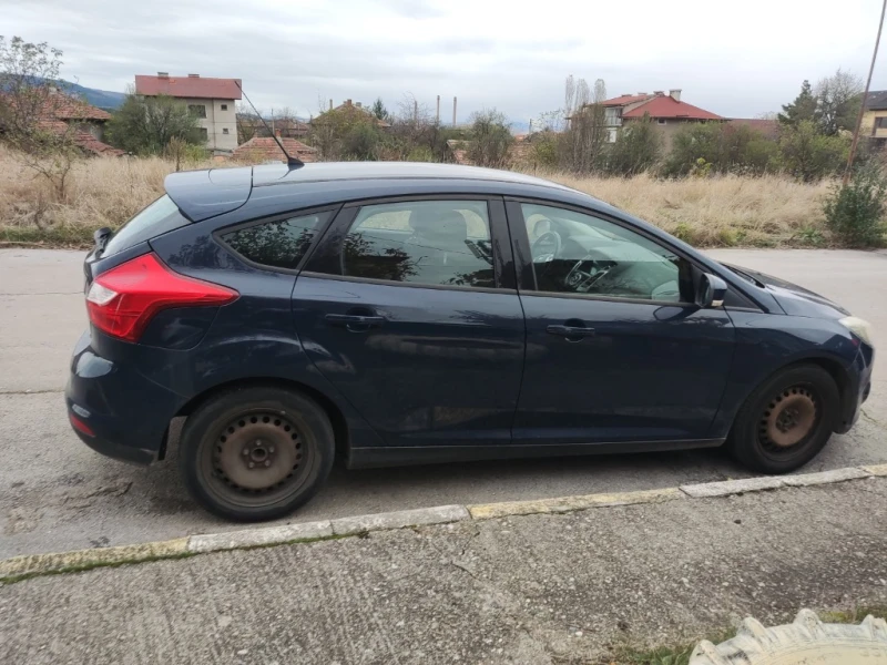 Ford Focus 1.0, снимка 3 - Автомобили и джипове - 47784669