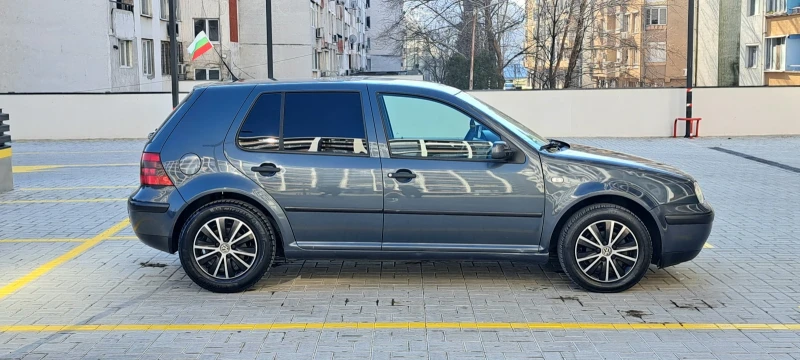 VW Golf 1.6SR/101КС, снимка 7 - Автомобили и джипове - 49418311