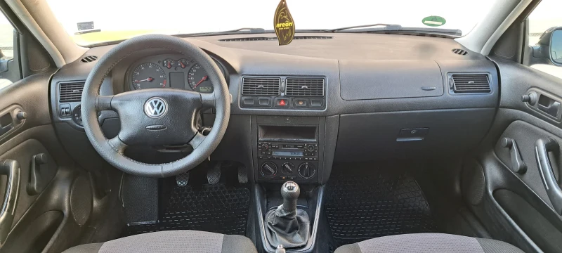 VW Golf 1.6SR/101КС, снимка 15 - Автомобили и джипове - 49418311