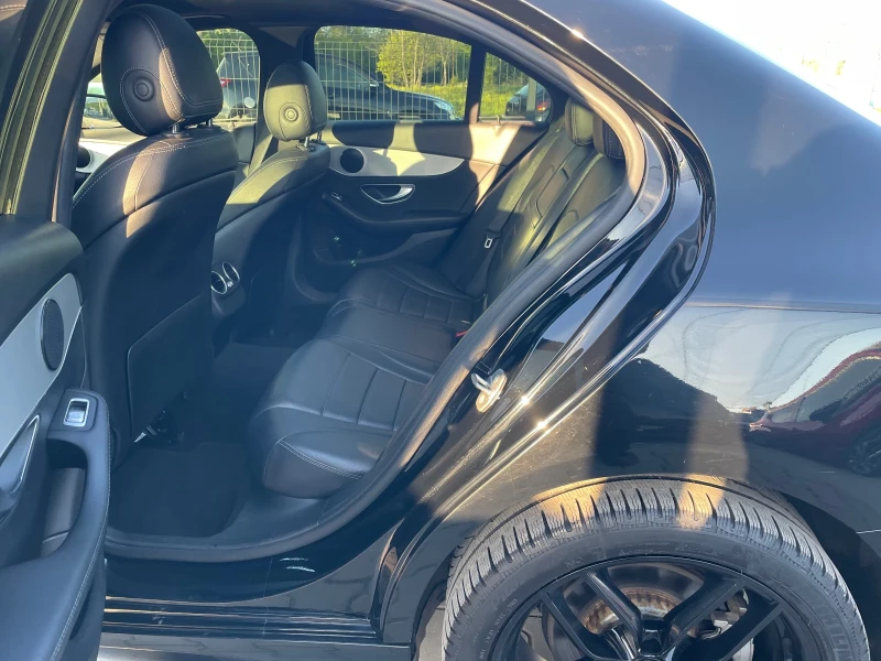 Mercedes-Benz C 300 4matic* AMG* Facelift* KeylessGo* * , снимка 10 - Автомобили и джипове - 50123481