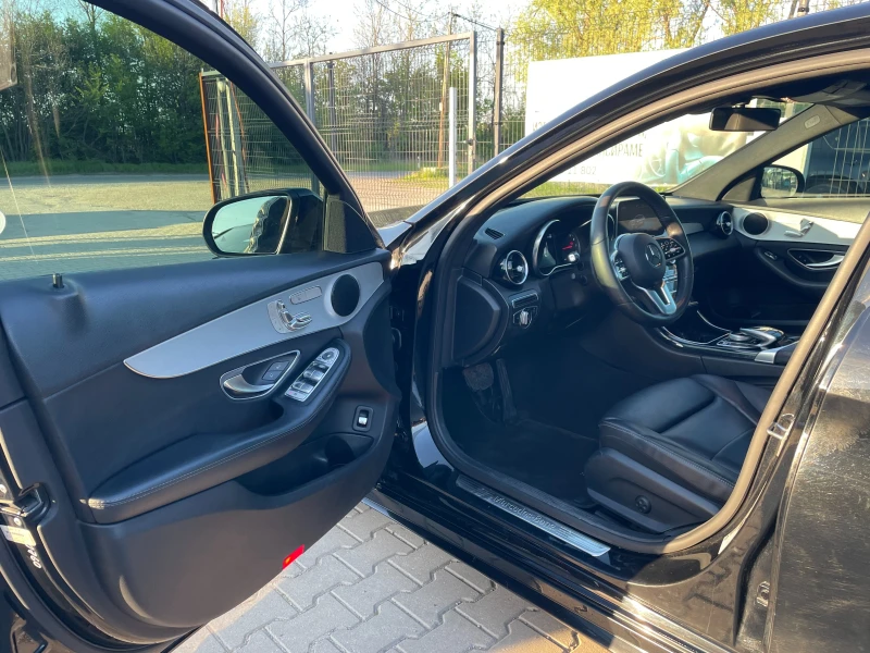 Mercedes-Benz C 300 4matic* AMG* Facelift* KeylessGo* * , снимка 7 - Автомобили и джипове - 50123481