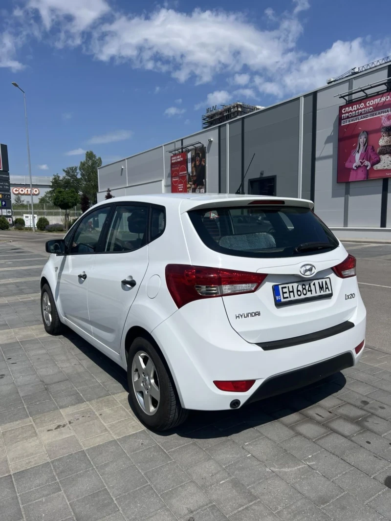 Hyundai Ix20, снимка 5 - Автомобили и джипове - 52563098