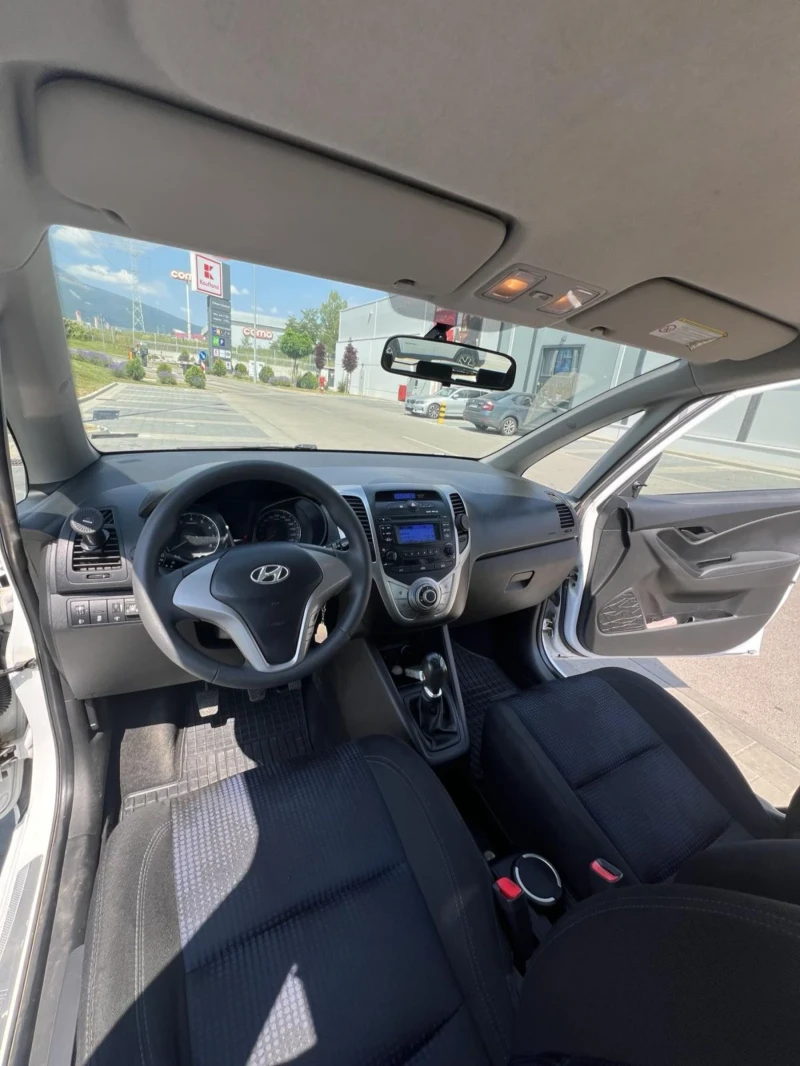Hyundai Ix20, снимка 8 - Автомобили и джипове - 52563098