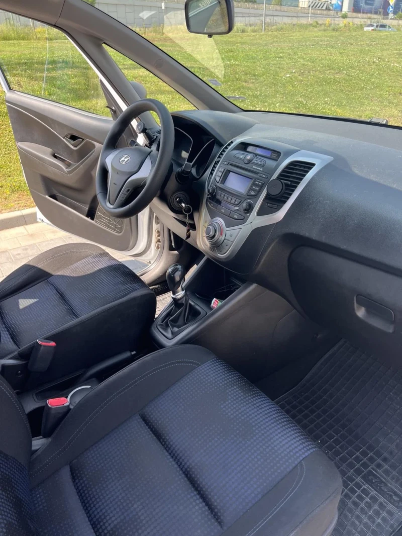 Hyundai Ix20, снимка 9 - Автомобили и джипове - 52563098