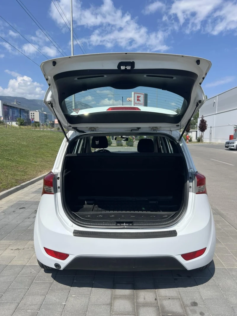 Hyundai Ix20, снимка 6 - Автомобили и джипове - 52563098
