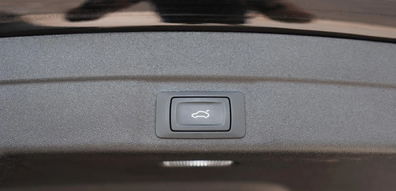 Audi A5 40 TDI AVANT/ NEW MODEL/ S-LINE/ LED/ CAMERA/, снимка 16 - Автомобили и джипове - 51804465