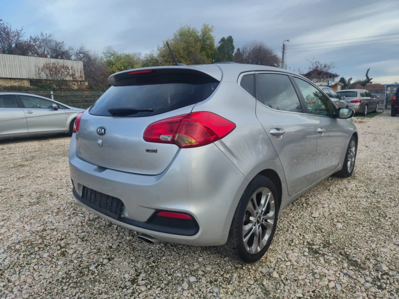 Kia Ceed 1.6 CRDi* 128к.с* Всички екстри за модела, снимка 4 - Автомобили и джипове - 52392623