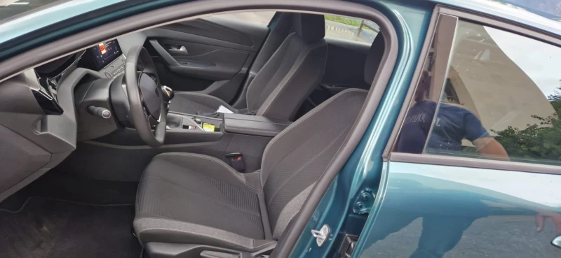 Peugeot 308 1.2PureTech, снимка 12 - Автомобили и джипове - 52448549