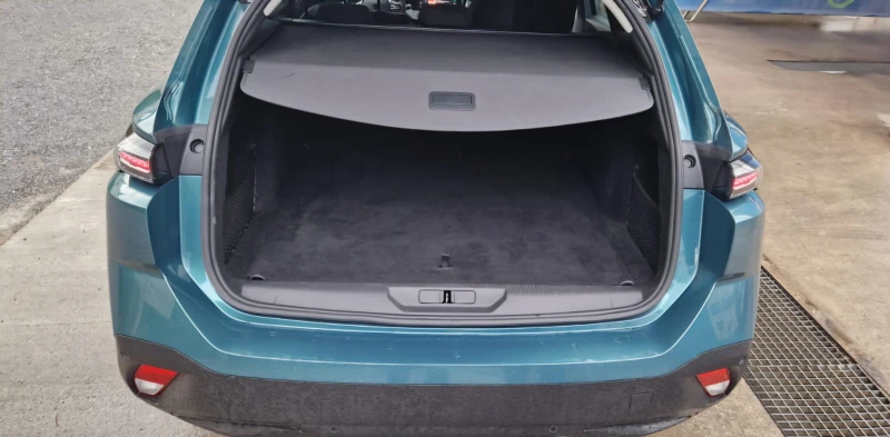Peugeot 308 1.2PureTech, снимка 8 - Автомобили и джипове - 52448549
