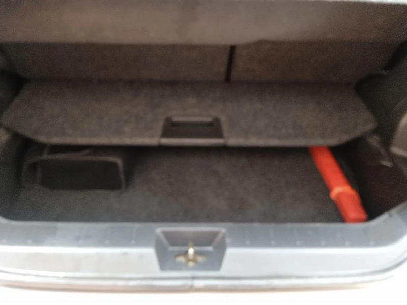 Nissan Note 1.5 cdi, снимка 13 - Автомобили и джипове - 52553568