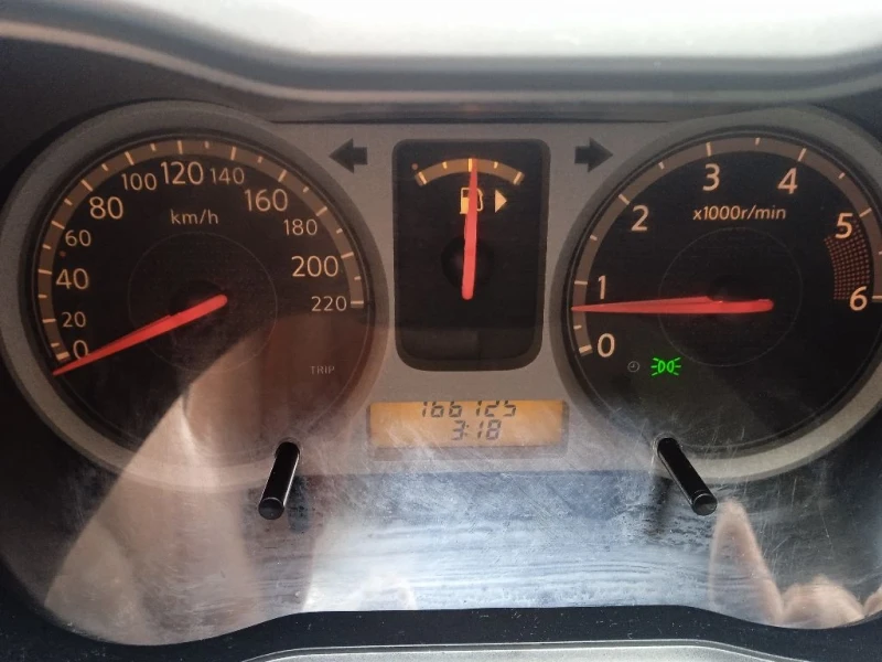 Nissan Note 1.5 cdi, снимка 11 - Автомобили и джипове - 52553568