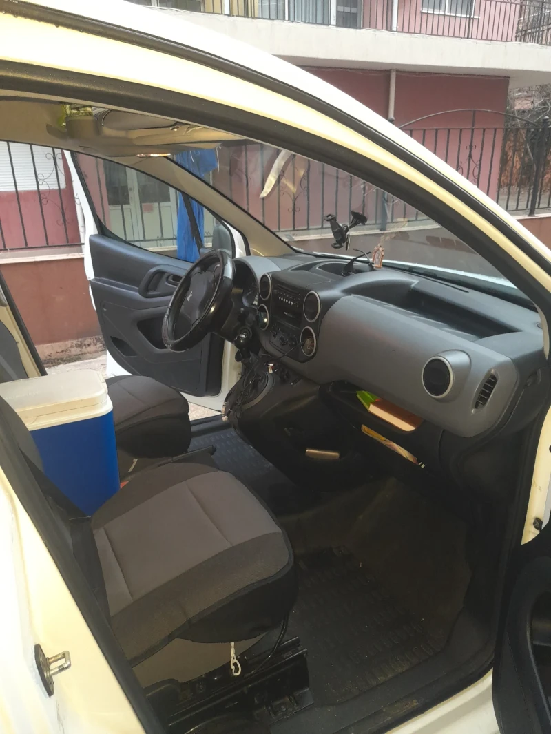 Peugeot Partner, снимка 6 - Автомобили и джипове - 52990756