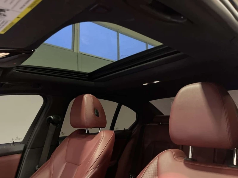 BMW 330 xDrive  CARFAX, снимка 14 - Автомобили и джипове - 53339222