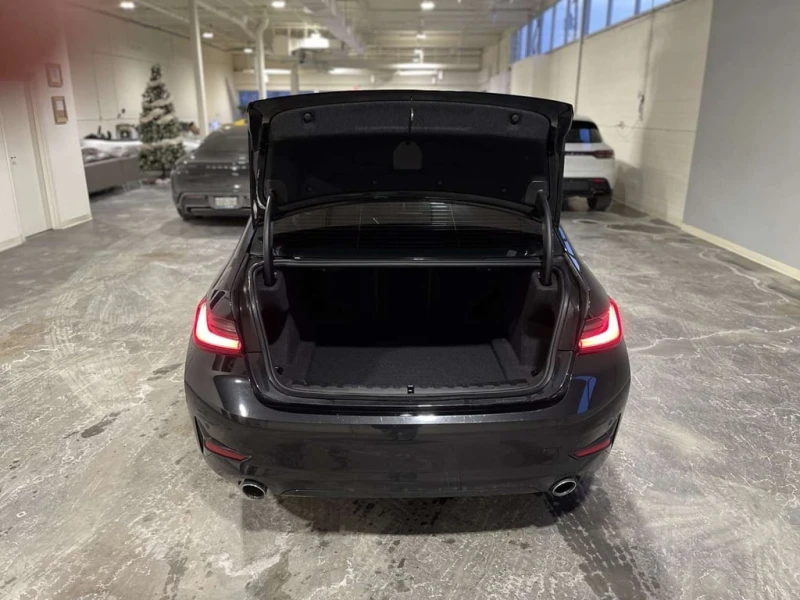 BMW 330 xDrive  CARFAX, снимка 7 - Автомобили и джипове - 53339222