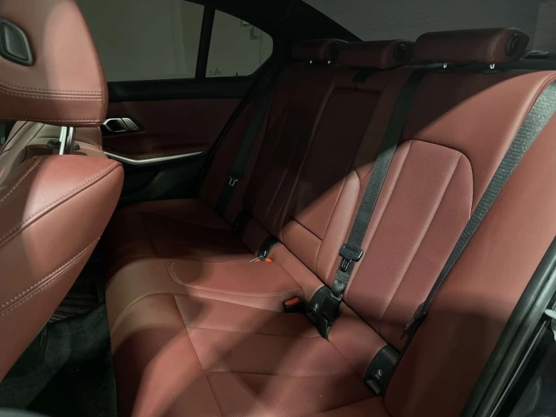 BMW 330 xDrive  CARFAX, снимка 15 - Автомобили и джипове - 53339222