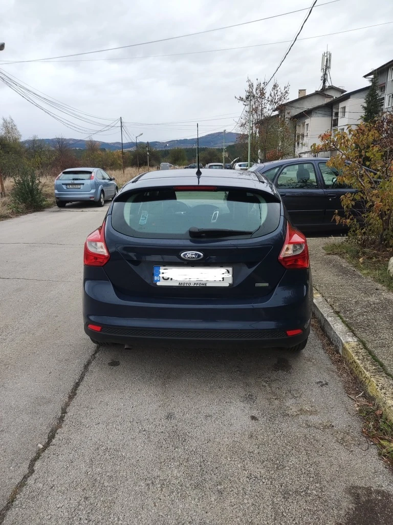 Ford Focus 1.0, снимка 2 - Автомобили и джипове - 47784669