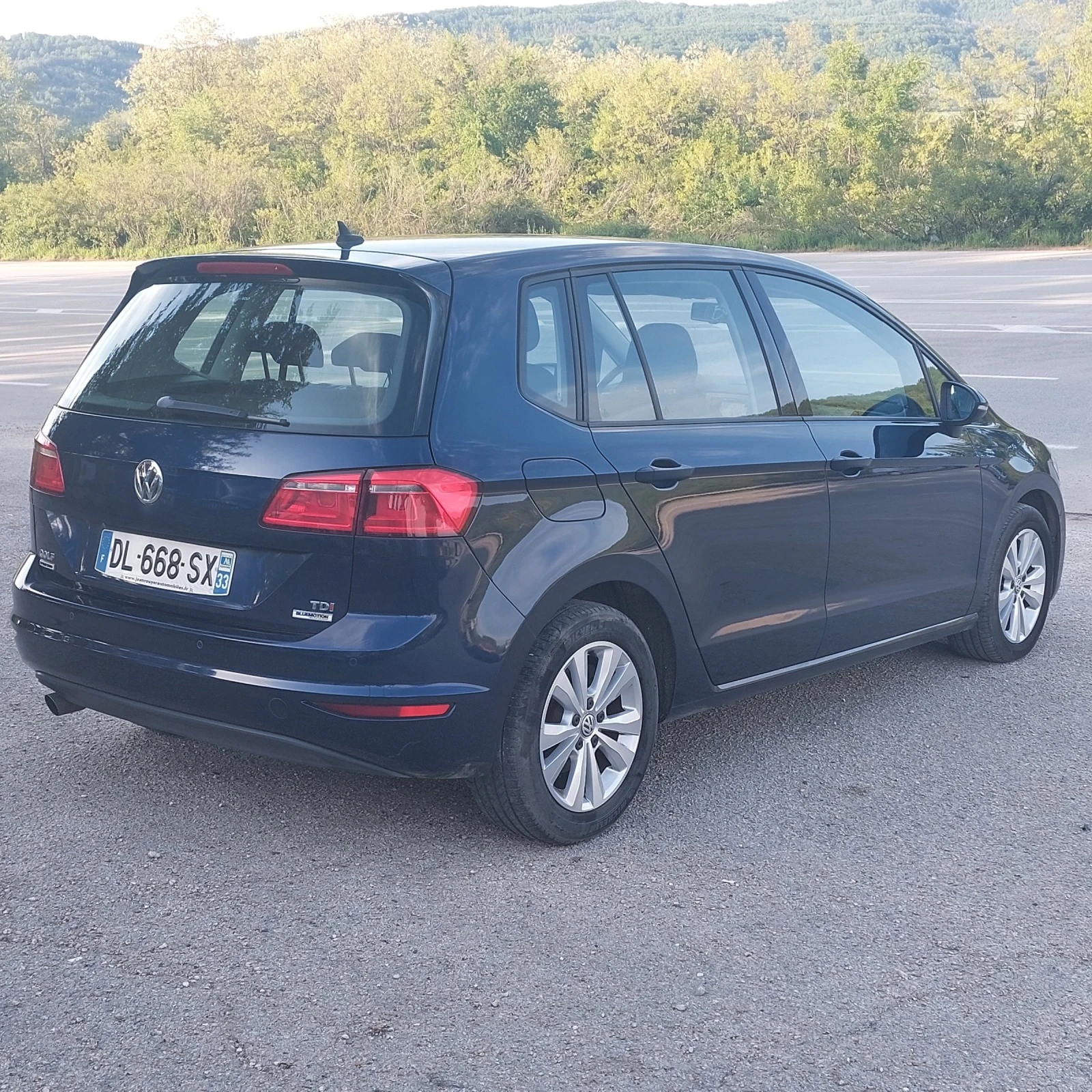 VW Golf 1.6tdi sportvan EURO 6  155600km - изображение 4