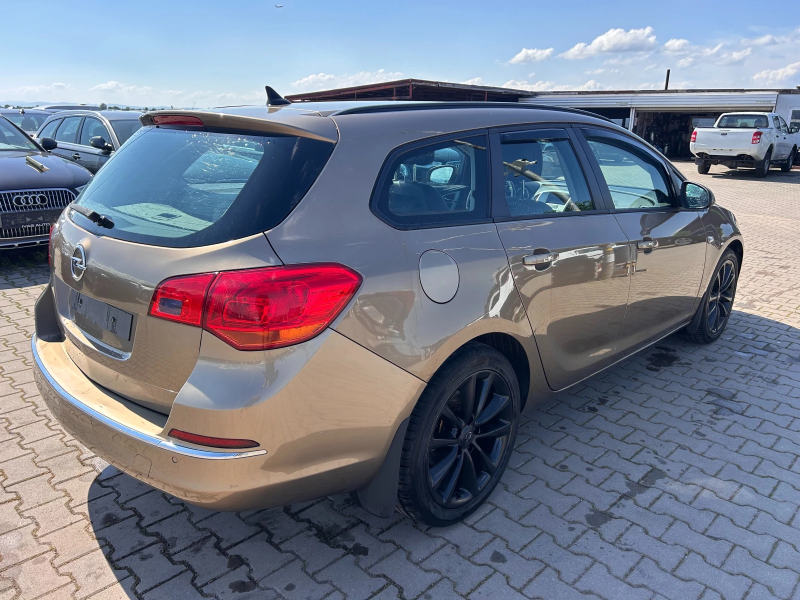 Opel Astra 1.7CDTI NAVI/KOJA EURO 5 - изображение 6