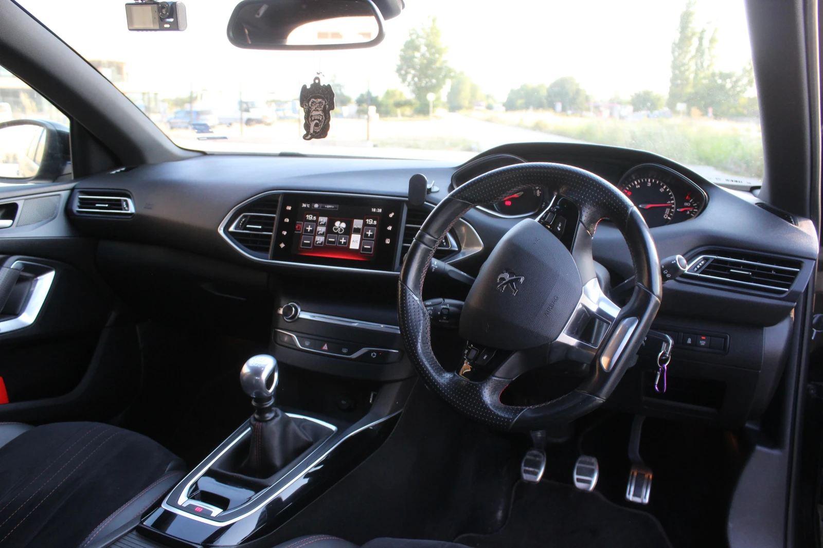 Peugeot 308 2.0 HDI GTLine - изображение 9