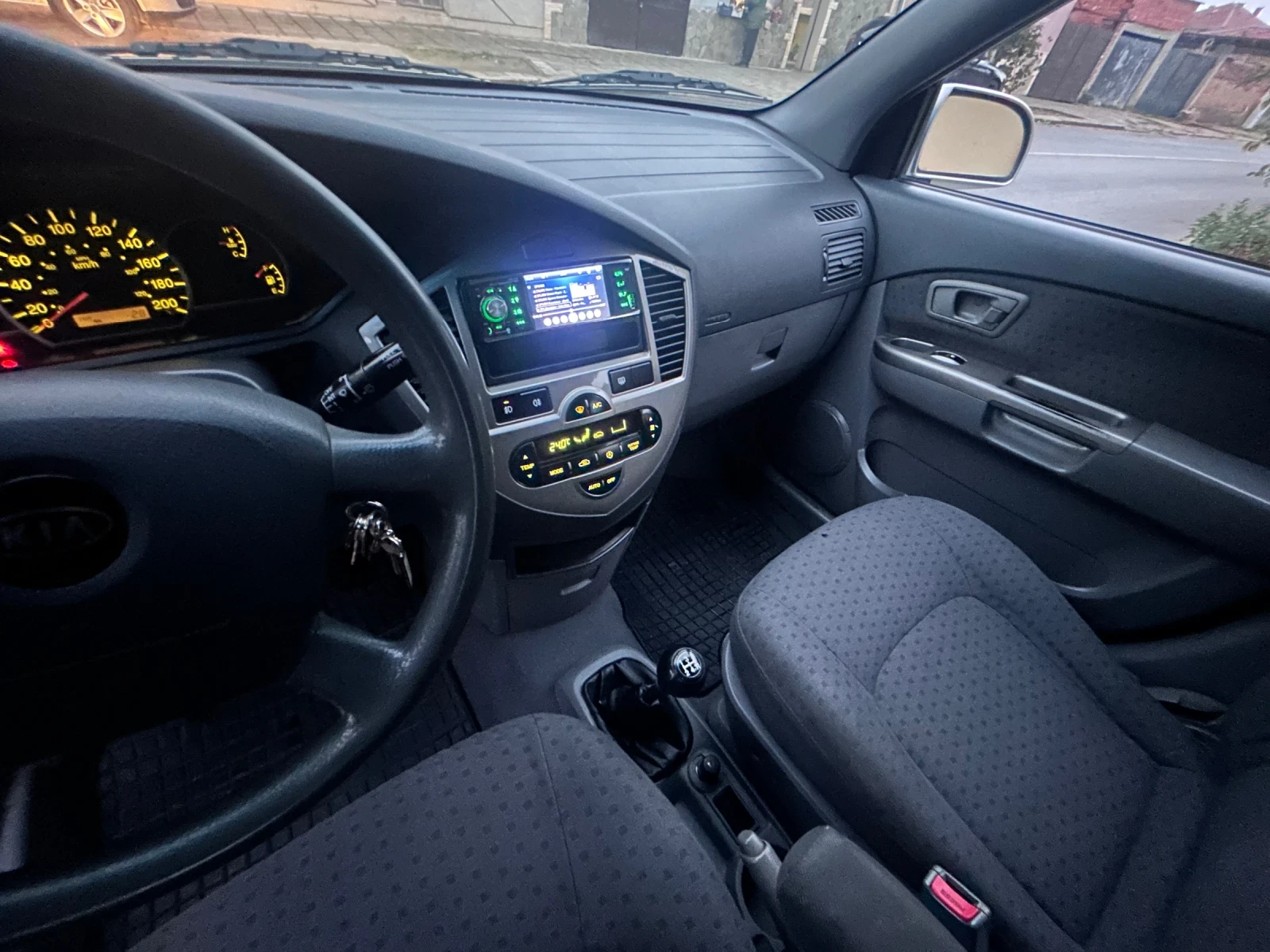 Kia Carens 1.6 | Mobile.bg   13