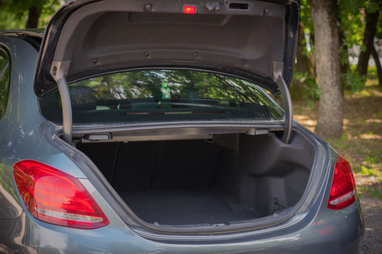 Mercedes-Benz C 300 C300, снимка 10 - Автомобили и джипове - 53775098