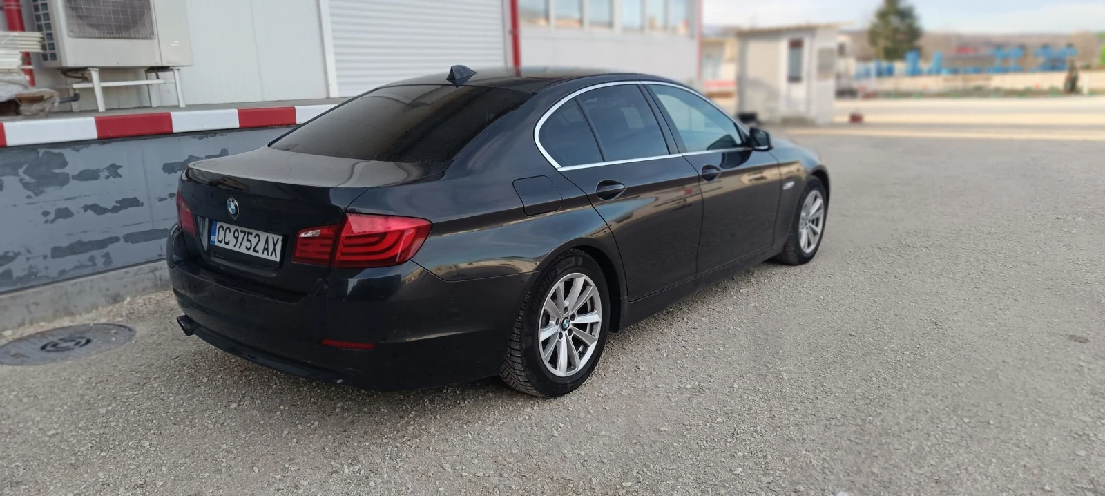 BMW 520 2.0i 184 k.c. 2012 година , снимка 5 - Автомобили и джипове - 53734009
