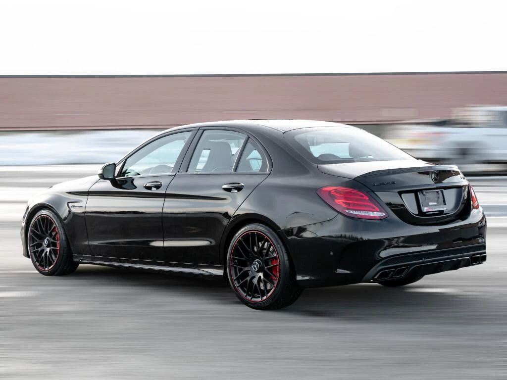 Mercedes-Benz C 63 AMG C63S EDITION ONE, снимка 4 - Автомобили и джипове - 53835518