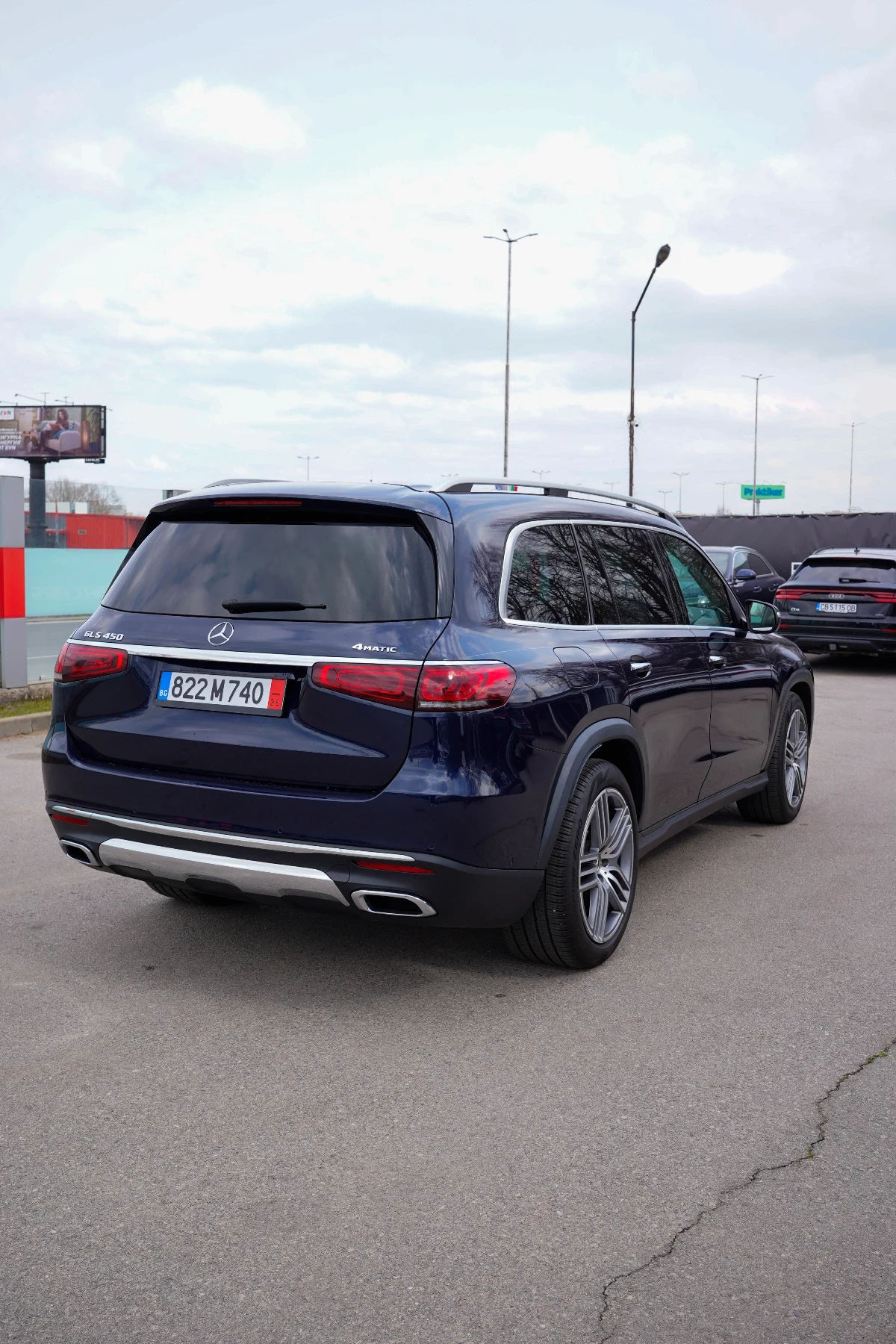 Mercedes-Benz GLS 450 360* Масаж * Обдухване* Pano* Burmester, снимка 4 - Автомобили и джипове - 53933838