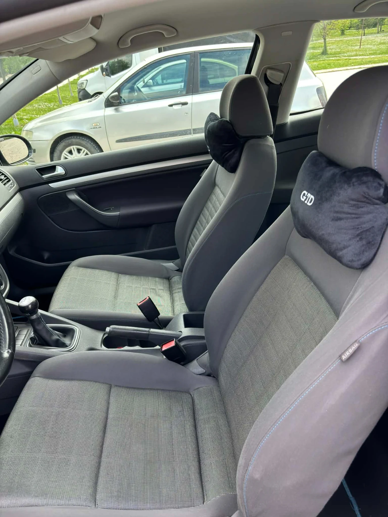 VW Golf 1.9 tdi, снимка 7 - Автомобили и джипове - 54389925